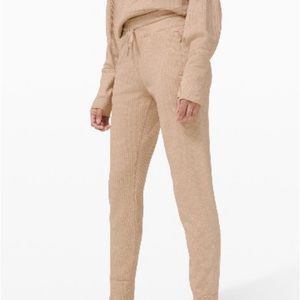 Lululemon engineered warmth waffle jogger